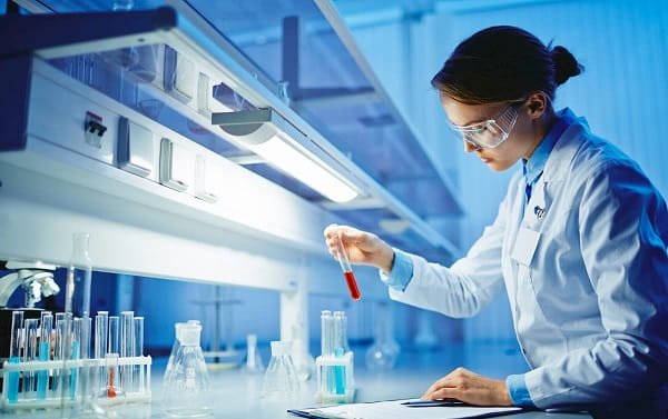 Biotechnologist